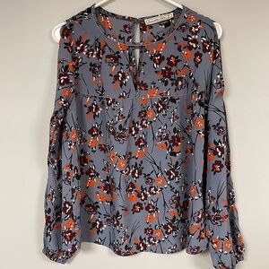 Gray Abercrombie & Finch floral blouse ,S, Slit - Sleeve, tiny Sliver beads